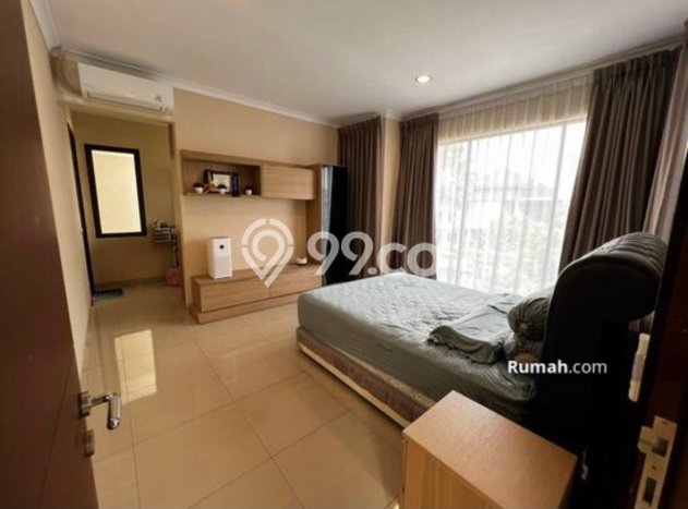 Rumah Nyaman di BSD, Tangerang, LT 300m² LB 225m² Rumah Nyaman di BSD, Tangerang, LT 300m² LB 225m²
