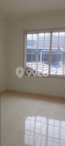 Jual Rumah 4 KT di Alam Sutera, Tangerang - LT 300m2m² Jual Rumah 4 KT di Alam Sutera, Tangerang - LT 300m2m²