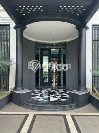 Rumah Luxury Modern Siap Huni di Pondok Indah Jakarta Selatan Rumah Luxury Modern Siap Huni di Pondok Indah Jakarta Selatan