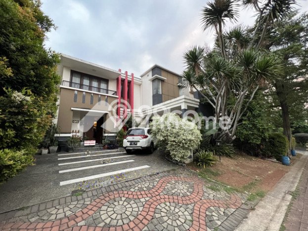 Dijual Rumah Premium dengan Fasilitas Sekitar Lengkap di BSD, Tangerang Selatan Dijual Rumah Premium dengan Fasilitas Sekitar Lengkap di BSD, Tangerang Selatan