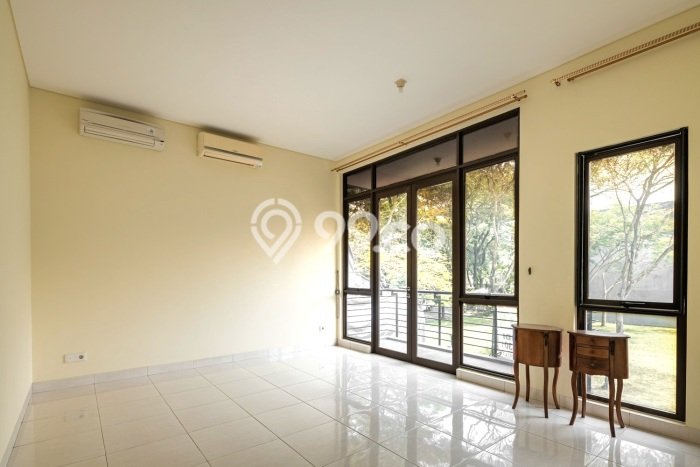 Siap Huni Rumah Mewah 4 Kamar di BSD Dekat ke Mana Saja Siap Huni Rumah Mewah 4 Kamar di BSD Dekat ke Mana Saja