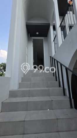 Rumah Mewah Siap Huni LT 96m2 di BSD, Tangerang Selatan Rumah Mewah Siap Huni LT 96m2 di BSD, Tangerang Selatan