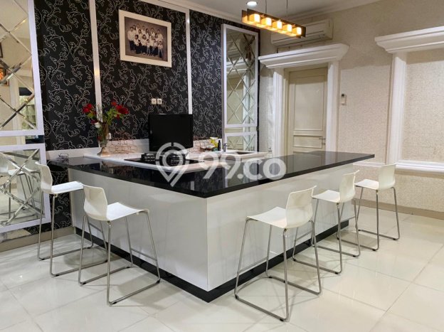 BEST INVESTMENT! Rumah di Gading Serpong, Luas 240m² Bangunan 250m² BEST INVESTMENT! Rumah di Gading Serpong, Luas 240m² Bangunan 250m²
