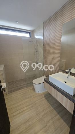 Rumah Mewah LB 500m2 Siap Huni Desain Elegan di Alam Sutera, Tangerang Rumah Mewah LB 500m2 Siap Huni Desain Elegan di Alam Sutera, Tangerang