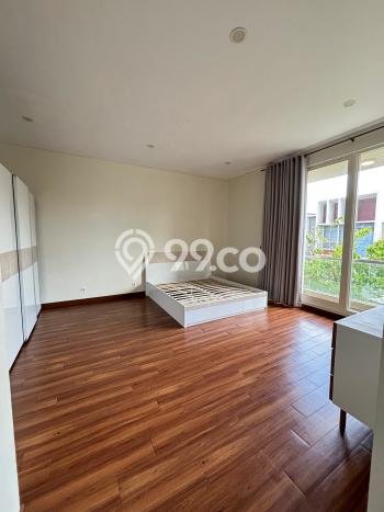 Jual Rumah Mewah Megah Dengan View Eksklusif di Gading Serpong, Tangerang Jual Rumah Mewah Megah Dengan View Eksklusif di Gading Serpong, Tangerang