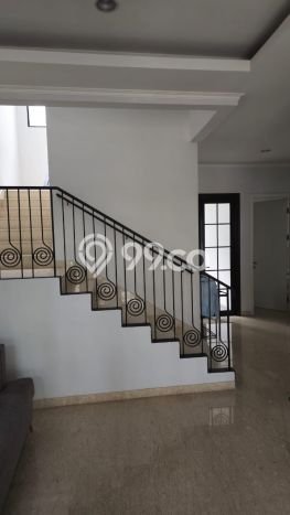 Rumah Elit Modern Tanpa Renovasi di Alam Sutera Tangerang Rumah Elit Modern Tanpa Renovasi di Alam Sutera Tangerang