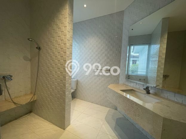 Rumah Elit Modern Siap Huni di Lippo Karawaci Tangerang Rumah Elit Modern Siap Huni di Lippo Karawaci Tangerang