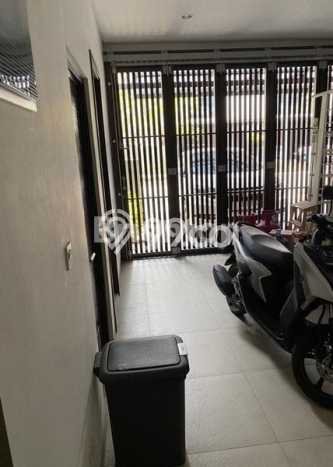 Hunian Eksklusif Siap Huni LT 153m2 di BSD, Tangerang Selatan Hunian Eksklusif Siap Huni LT 153m2 di BSD, Tangerang Selatan