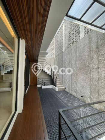 For Sale! Luxury House LT 250m2 Desain Modern di Gading Serpong For Sale! Luxury House LT 250m2 Desain Modern di Gading Serpong
