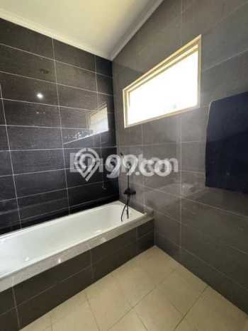 Rumah Luxury Modern Tanpa Renovasi di Gading Serpong Tangerang Rumah Luxury Modern Tanpa Renovasi di Gading Serpong Tangerang