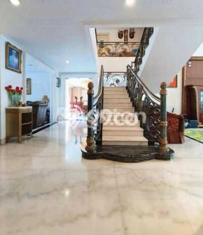 For Sale! Premium House LT 688m2 Desain Elegan di Pakubuwono For Sale! Premium House LT 688m2 Desain Elegan di Pakubuwono