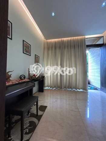 Ready to Use! Premium House LT 600m2 Desain Modern di Alam Sutera Ready to Use! Premium House LT 600m2 Desain Modern di Alam Sutera
