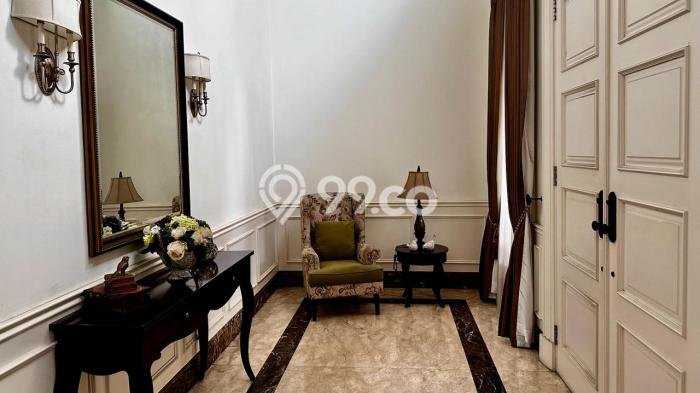 Rumah Elit Modern Tanpa Renovasi di Lippo Karawaci Tangerang Rumah Elit Modern Tanpa Renovasi di Lippo Karawaci Tangerang