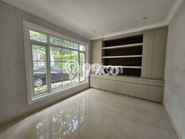 Rumah Mewah LB 500m2 Siap Huni Desain Elegan di Lippo Karawaci, Tangerang Rumah Mewah LB 500m2 Siap Huni Desain Elegan di Lippo Karawaci, Tangerang