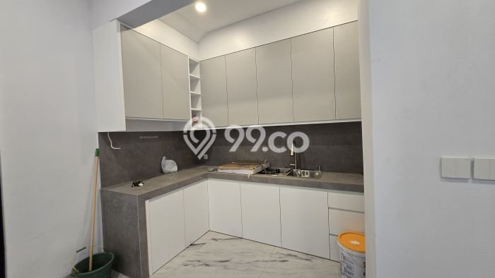 Rumah Mewah LB 500m2 Siap Huni Desain Elegan di Alam Sutera, Tangerang Rumah Mewah LB 500m2 Siap Huni Desain Elegan di Alam Sutera, Tangerang
