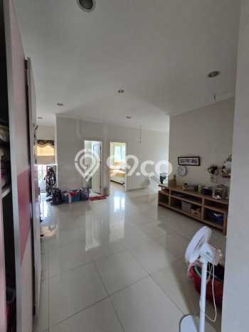 Rumah Terawat di Gading Serpong, Tangerang, LT 245m2m², LB 200m2m² Rumah Terawat di Gading Serpong, Tangerang, LT 245m2m², LB 200m2m²