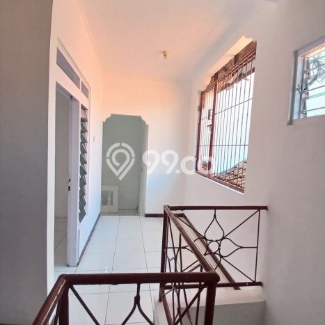 Rumah 5 KT 3 KM di Lokasi Strategis Kedungmundu, Semarang Rumah 5 KT 3 KM di Lokasi Strategis Kedungmundu, Semarang