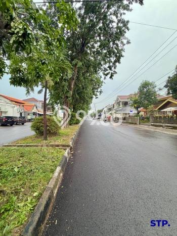 Unit Kantor Dijual di Gayungan Surabaya Luas Tanah 373m2, Luas Bangunan 575m2 Unit Kantor Dijual di Gayungan Surabaya Luas Tanah 373m2, Luas Bangunan 575m2