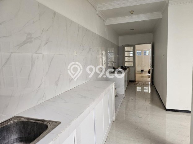 Hot Offer Hunian Mewah Ideal dan Luas di Wiyung, Surabaya Hot Offer Hunian Mewah Ideal dan Luas di Wiyung, Surabaya