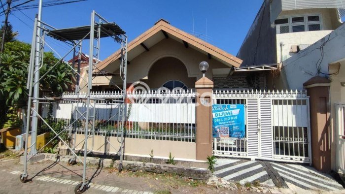 Disewakan! Rumah 3 Kamar Tidur &
3 Kamar Mandi di Wonorejo, Surabaya Disewakan! Rumah 3 Kamar Tidur &
3 Kamar Mandi di Wonorejo, Surabaya