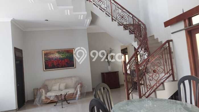 Rumah Elit LB 400m2 Siap Pakai Desain Elegan di Kendangsari, Surabaya Rumah Elit LB 400m2 Siap Pakai Desain Elegan di Kendangsari, Surabaya