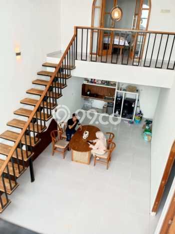 Rumah Mewah LB 400m2 Siap Pakai Desain Elegan di Mulyosari, Surabaya Rumah Mewah LB 400m2 Siap Pakai Desain Elegan di Mulyosari, Surabaya
