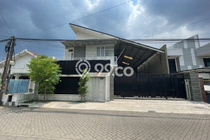 Ready to Use! Luxury House LT 400m2 Desain Modern di Mojoarum Ready to Use! Luxury House LT 400m2 Desain Modern di Mojoarum