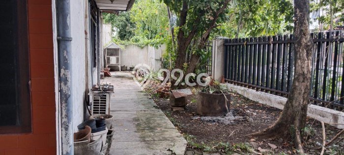 Hunian Elit LB 220m2 Siap Pakai Desain Elegan di Jemursari, Surabaya Hunian Elit LB 220m2 Siap Pakai Desain Elegan di Jemursari, Surabaya