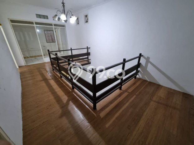 Dijual Cepat Rumah Favorit Siap Huni LB 200m2 di Waru, Sidoarjo Dijual Cepat Rumah Favorit Siap Huni LB 200m2 di Waru, Sidoarjo