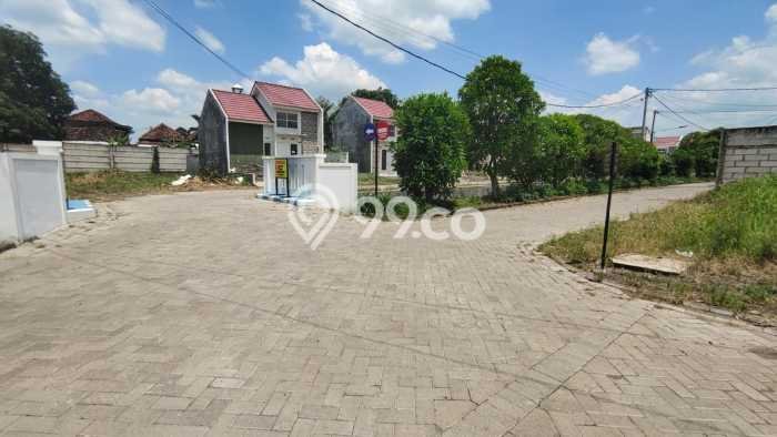 Jual Rumah Harga Miring Menganti Punya 2 Kamar & LT 104m2 Jual Rumah Harga Miring Menganti Punya 2 Kamar & LT 104m2