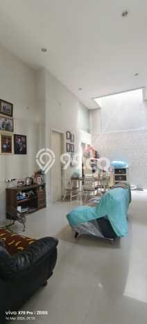 Rumah Elit Modern Siap Huni di Citraland Surabaya Rumah Elit Modern Siap Huni di Citraland Surabaya