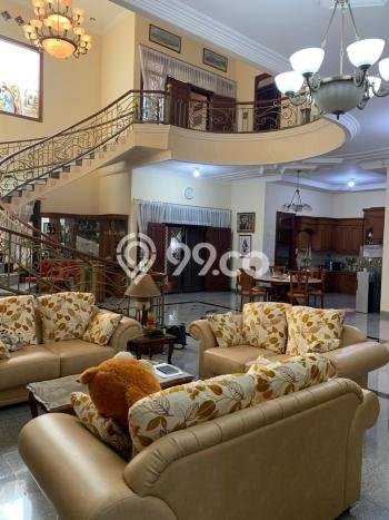 Rumah Elit Modern Siap Huni di Pakuwon City Surabaya Rumah Elit Modern Siap Huni di Pakuwon City Surabaya
