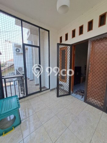 Dijual Rumah 4 Kamar Lokasi Ideal Nyaman dan Strategis di Bekasi Timur Dijual Rumah 4 Kamar Lokasi Ideal Nyaman dan Strategis di Bekasi Timur