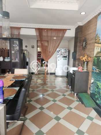 Rumah Mewah LB 460m2 Siap Huni Desain Elegan di Cibubur, Jakarta Timur Rumah Mewah LB 460m2 Siap Huni Desain Elegan di Cibubur, Jakarta Timur