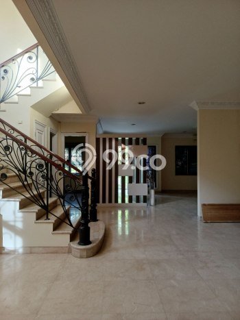 Rumah Elit LB 282m2 Siap Huni Desain Elegan di Kota Wisata, Jakarta Timur Rumah Elit LB 282m2 Siap Huni Desain Elegan di Kota Wisata, Jakarta Timur