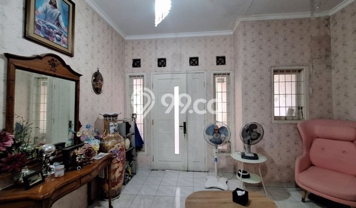 Rumah Siap Pakai di , Bekasi, LT 126m2m² LB 205m2m² Rumah Siap Pakai di , Bekasi, LT 126m2m² LB 205m2m²