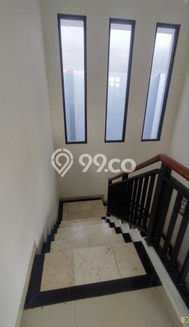 Hunian Elit LB 400m2 Siap Huni Desain Elegan di Cibubur, Bogor Hunian Elit LB 400m2 Siap Huni Desain Elegan di Cibubur, Bogor