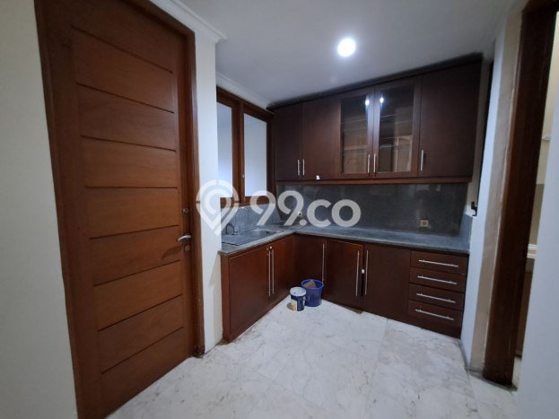 Siap Huni Hunian Elit 6 Kamar di Lebak Bulus Dekat ke Mana Saja Siap Huni Hunian Elit 6 Kamar di Lebak Bulus Dekat ke Mana Saja