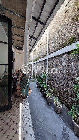 Hunian Mewah LB 200m2 Siap Pakai Desain Elegan di Sektor 9-Bintaro, Tangerang Selatan Hunian Mewah LB 200m2 Siap Pakai Desain Elegan di Sektor 9-Bintaro, Tangerang Selatan