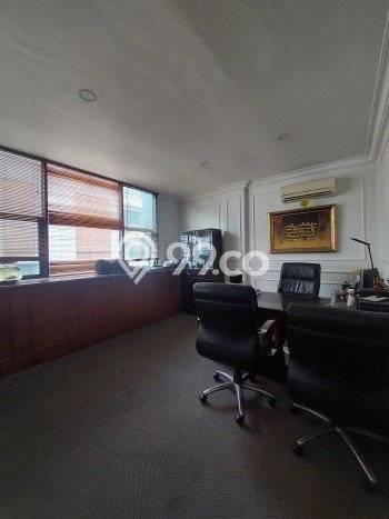 Ruko Dijual di Prime Area Jakarta Selatan Luas 300m2 Ruko Dijual di Prime Area Jakarta Selatan Luas 300m2