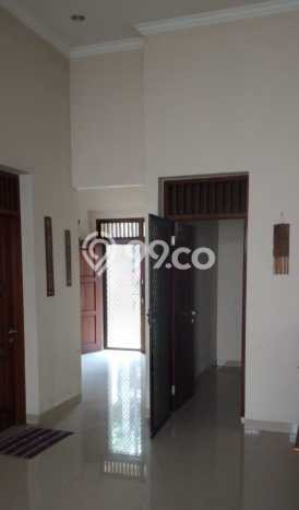 Rumah Modern 2 Kamar LT 180m2 di Cibubur Rumah Modern 2 Kamar LT 180m2 di Cibubur