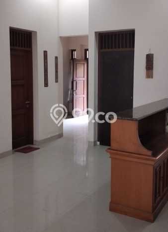 Rumah Modern 2 Kamar LT 180m2 di Cibubur Rumah Modern 2 Kamar LT 180m2 di Cibubur
