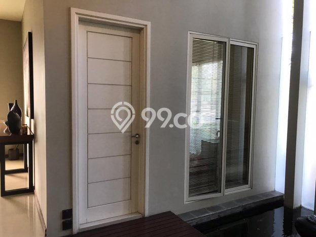Rumah Luxury Modern Tanpa Renovasi di Citraland Surabaya Rumah Luxury Modern Tanpa Renovasi di Citraland Surabaya