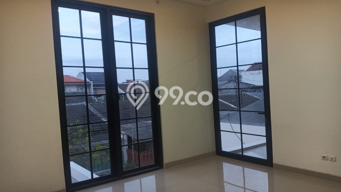 Rumah Modern 3 KT di Mulyosari Surabaya Unfurnished Rumah Modern 3 KT di Mulyosari Surabaya Unfurnished