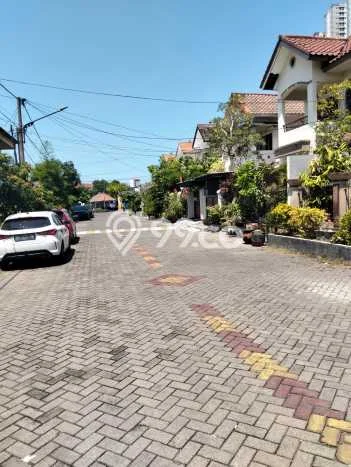 Jual Rumah Eksklusif 4 KT di Middle East Ring Road, Surabaya Jual Rumah Eksklusif 4 KT di Middle East Ring Road, Surabaya
