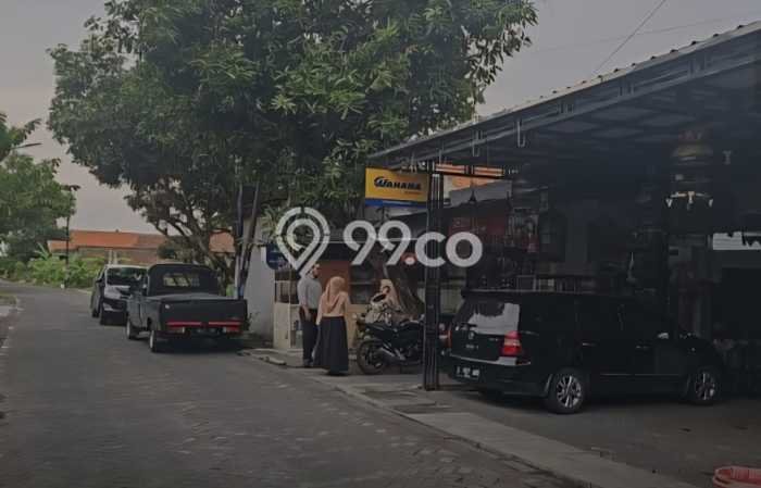 Dijual Cepat Rumah Favorit Siap Huni LB 150m2 di Sambikerep, Surabaya Dijual Cepat Rumah Favorit Siap Huni LB 150m2 di Sambikerep, Surabaya