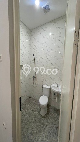 Hunian Mewah LB 170m2 Siap Pakai Desain Elegan di Sutorejo, Surabaya Hunian Mewah LB 170m2 Siap Pakai Desain Elegan di Sutorejo, Surabaya