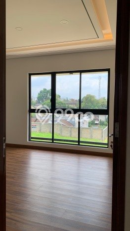 Rumah Terawat 4 KT 3 KM di Setra Duta, Bandung Rumah Terawat 4 KT 3 KM di Setra Duta, Bandung