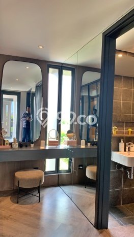 Rumah Elit Modern Tanpa Renovasi di Summarecon Bandung Bandung Rumah Elit Modern Tanpa Renovasi di Summarecon Bandung Bandung