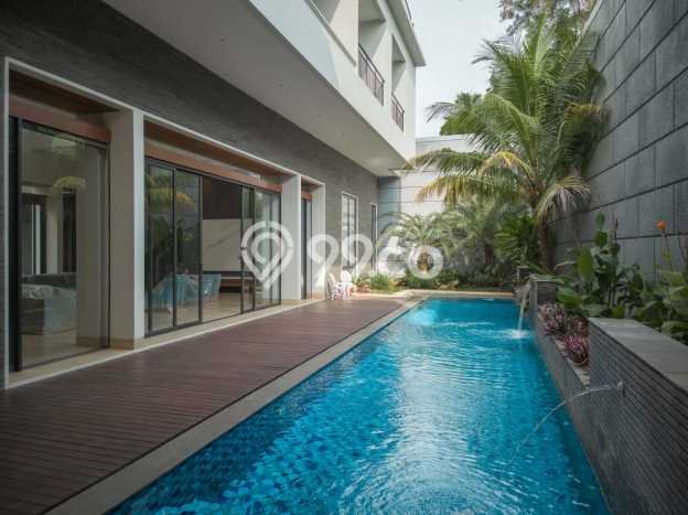 Dijual Rumah Premium dengan Fasilitas Sekitar Lengkap di BSD, Tangerang Selatan Dijual Rumah Premium dengan Fasilitas Sekitar Lengkap di BSD, Tangerang Selatan